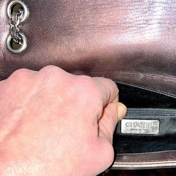 Chanel handbag - Picture 9 of 15